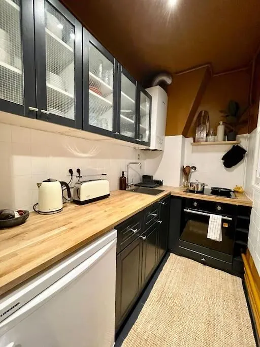 Parishome! Double Balcony, Art & Designer Touches Paris