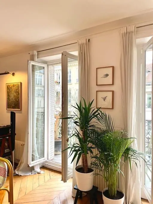 Parishome! Double Balcony, Art & Designer Touches 0*, Paris