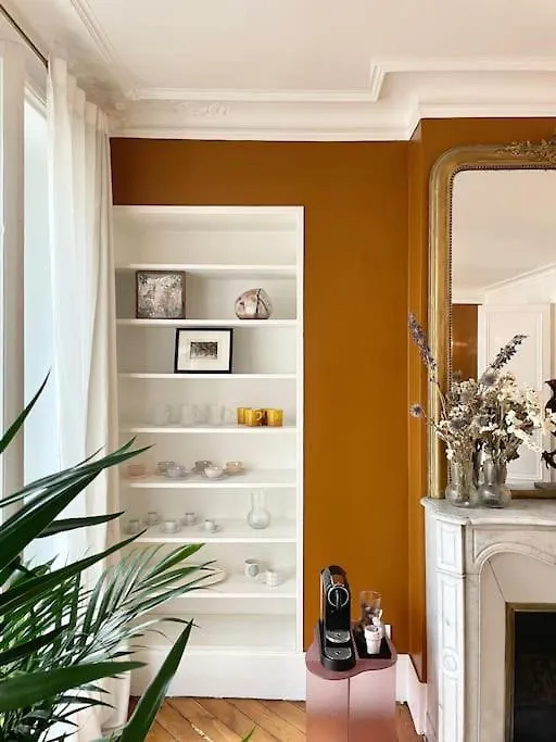 Daire Parishome! Double Balcony, Art & Designer Touches