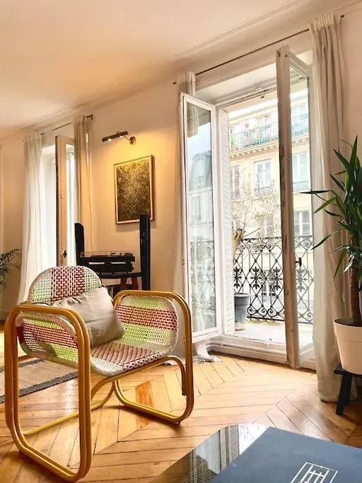 Apartamento Parishome! Double Balcony, Art & Designer Touches Francia