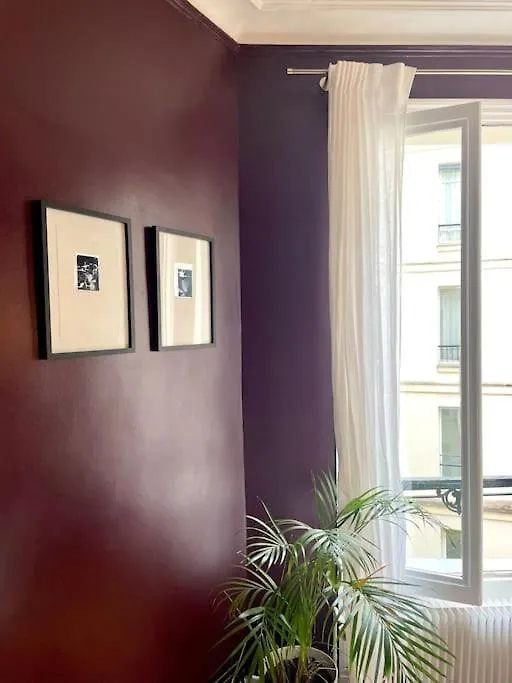 Apartment Parishome! Double Balcony, Art & Designer Touches