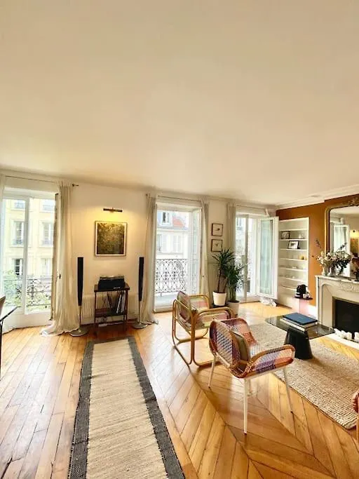 Parishome! Double Balcony, Art & Designer Touches Apartman Párizs